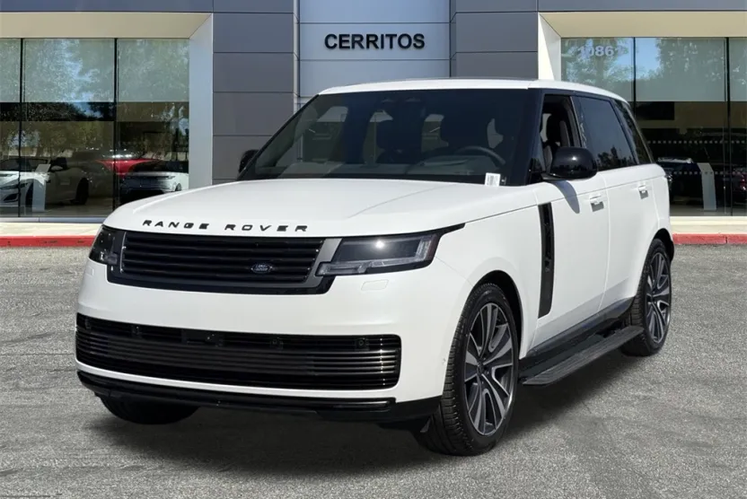 2025 Land Rover Range Rover SV photo 1
