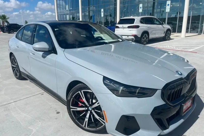 2026 Bmw 550e xDrive photo 1