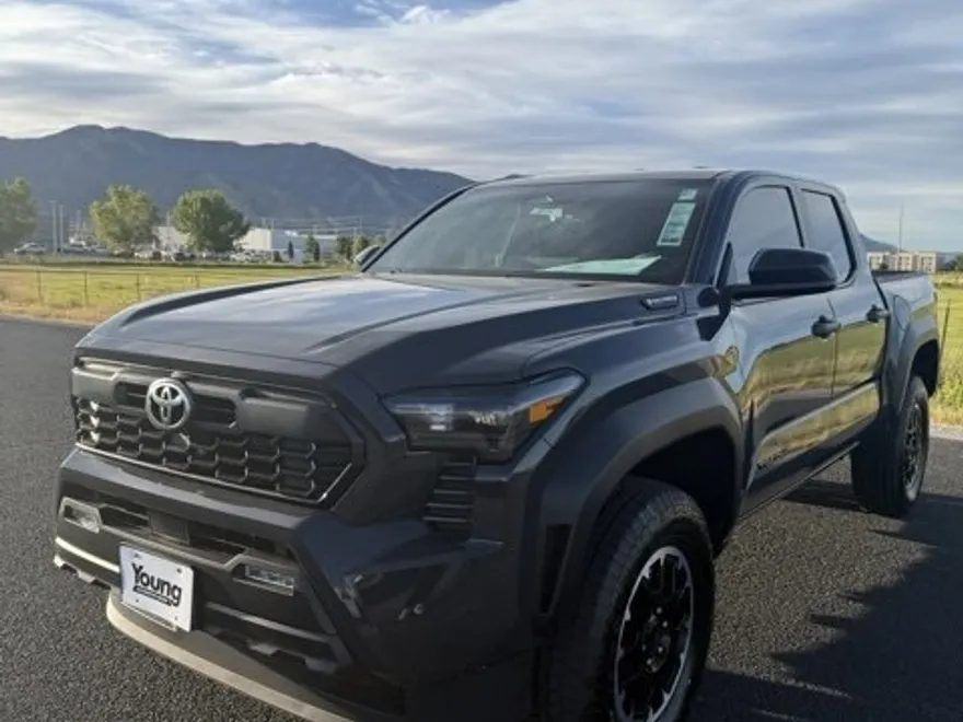 2025 Toyota Tacoma TRD Double Cab photo 1