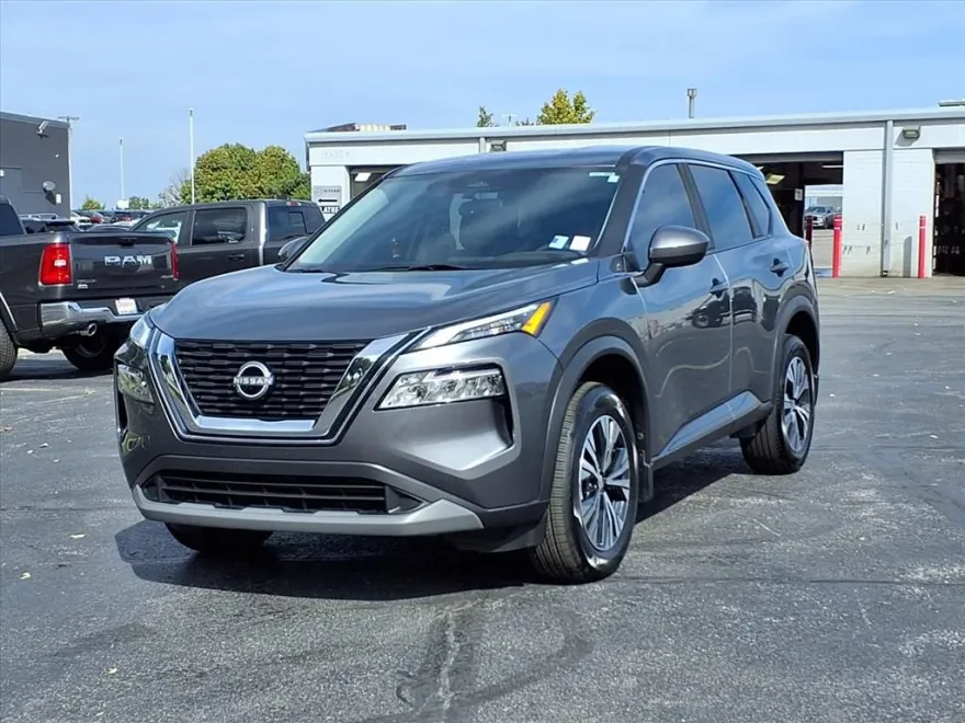 2023 Nissan Rogue SV photo 1