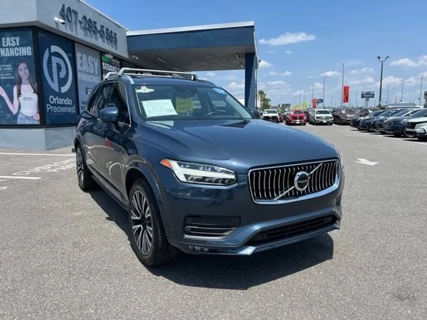 2021 Volvo XC90 T6 Momentum photo 1