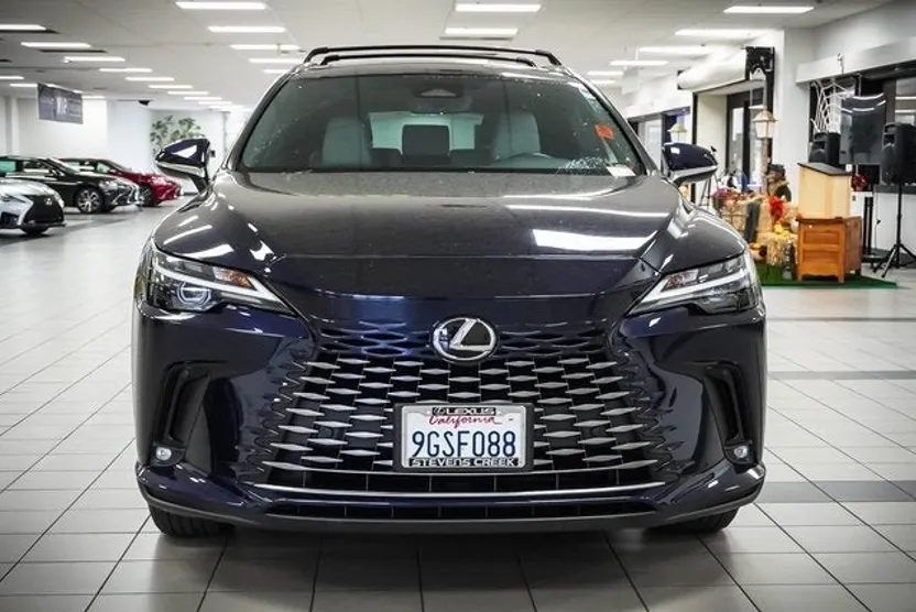 2023 Lexus RX photo 1