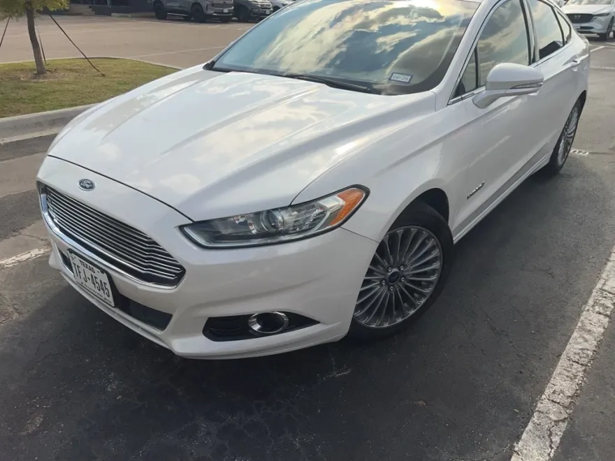 2013 Ford Fusion Titanium Hybrid photo 1
