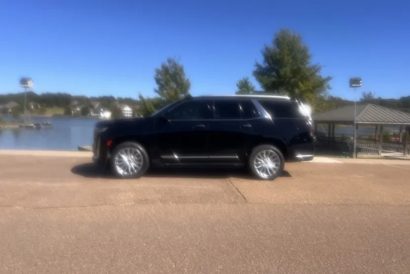 2023 Cadillac Escalade Premium Luxury photo 1