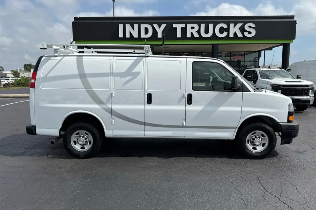 2021 Chevrolet Express 2500 Cargo photo 1