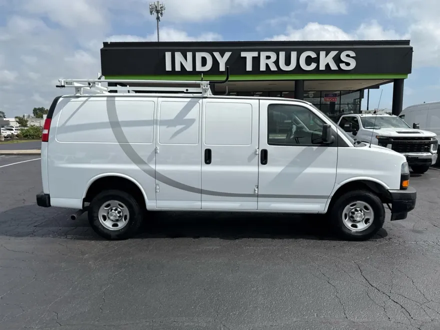 2021 Chevrolet Express 2500 Cargo photo 1