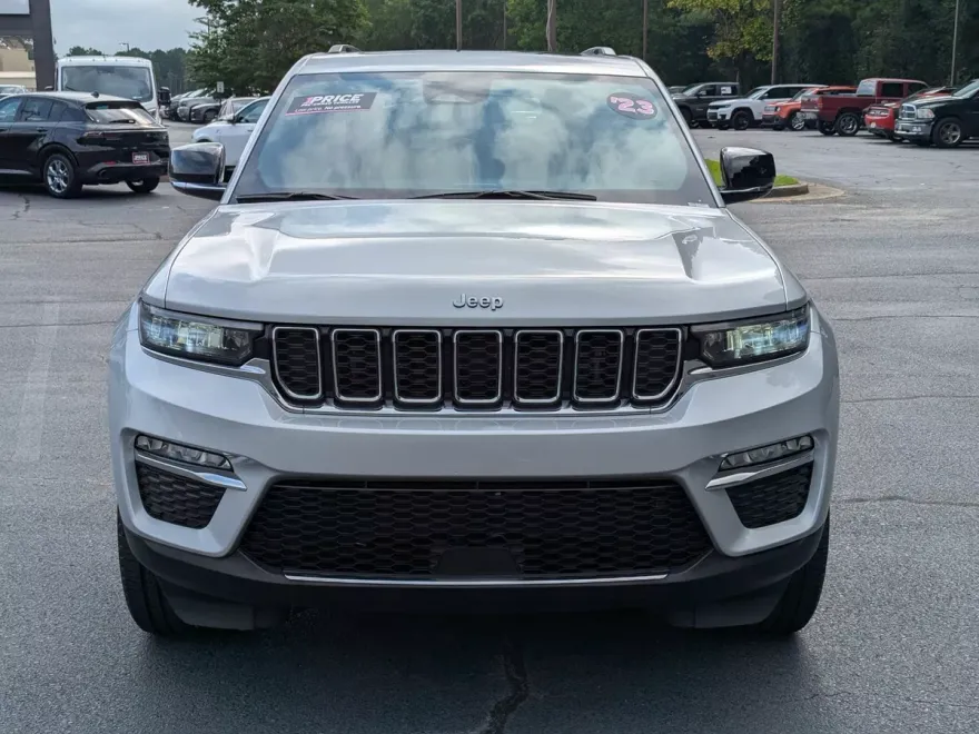 2023 Jeep Cherokee 80th Anniversary Edition photo 1