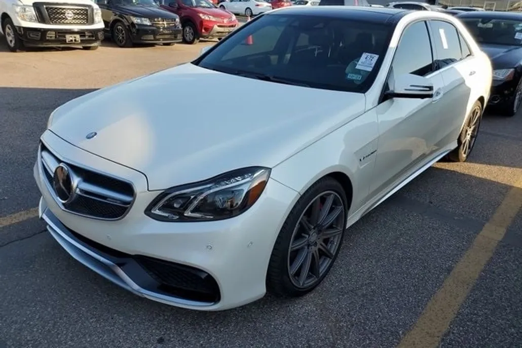 2015 Mercedes Benz E 63 AMG Sedan photo 1