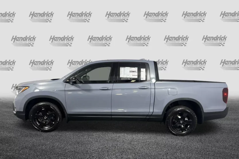 2025 Honda Ridgeline Black Edition photo 1