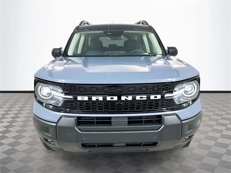 2025 Ford Bronco Sport Outer Banks photo 1