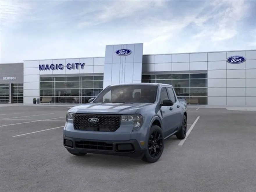 2025 Ford Maverick XLT photo 1