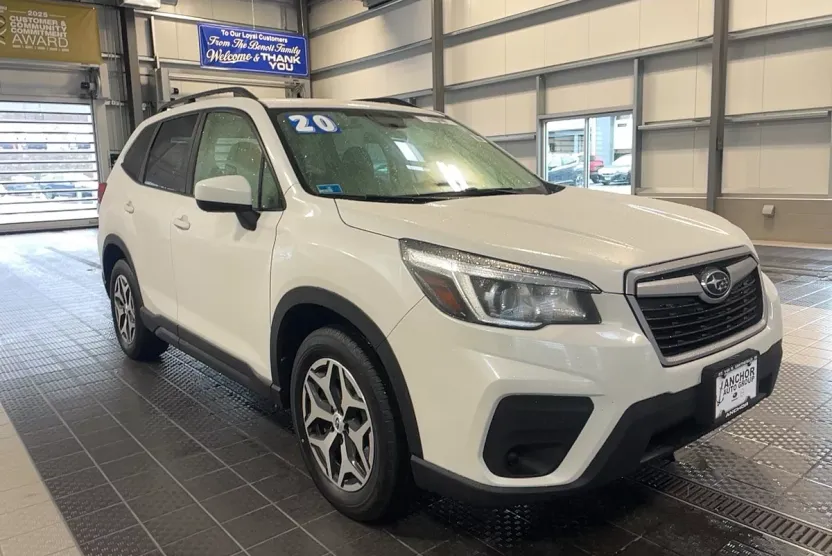 2020 Subaru Forester Premium photo 1