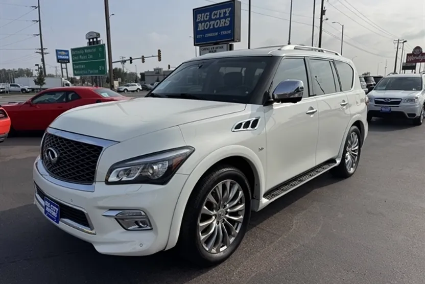 2015 Infiniti QX80 photo 1