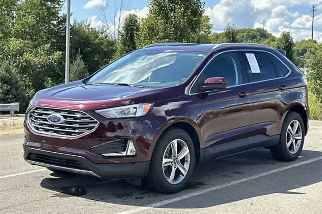 2022 Ford Edge SEL photo 1