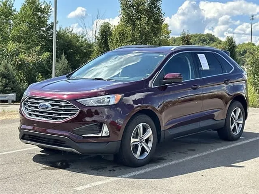 2022 Ford Edge SEL photo 1