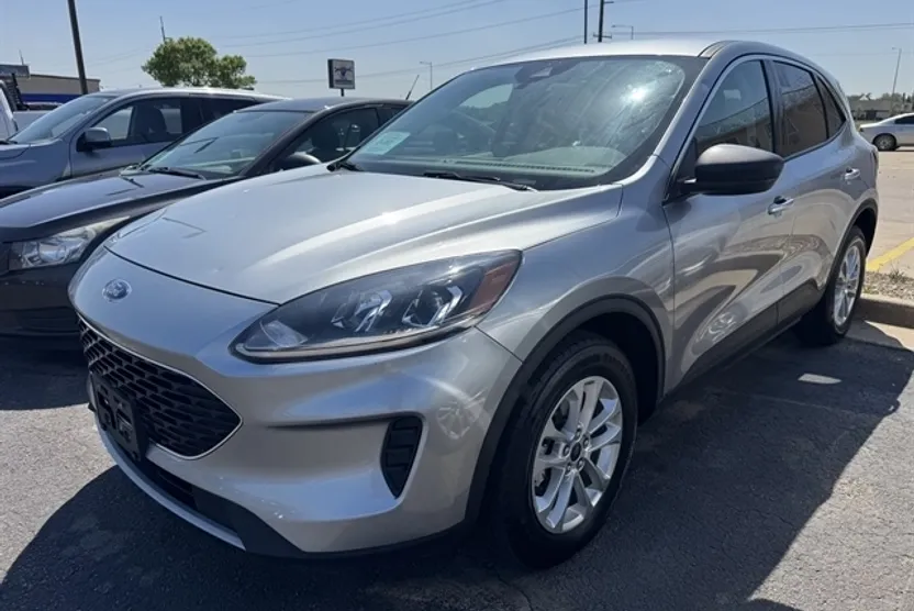 2022 Ford Escape SE Hybrid photo 1