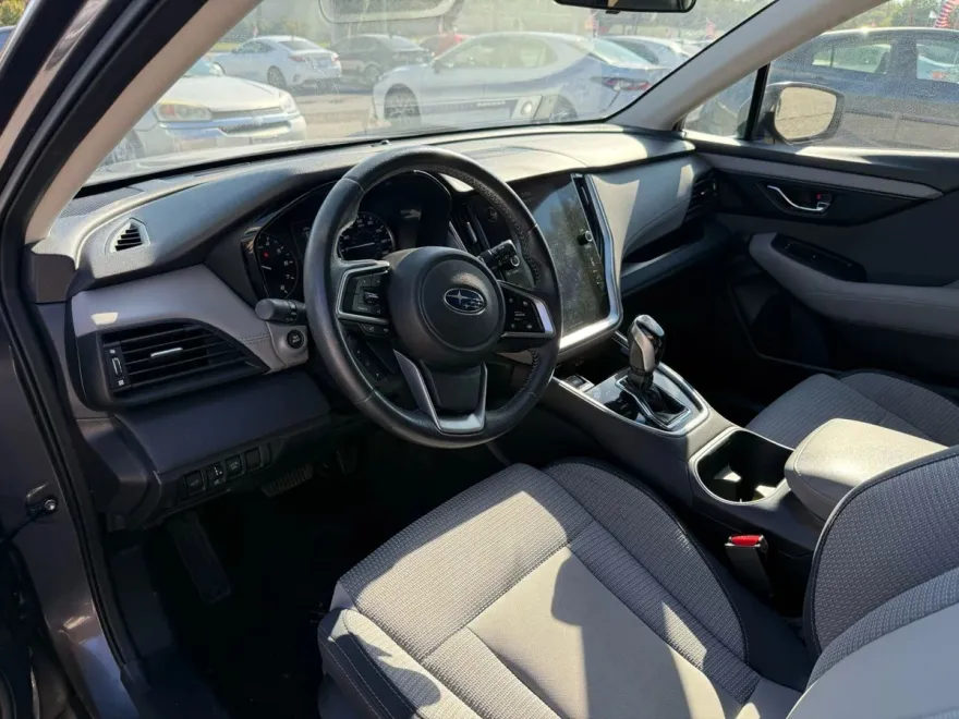 2022 Subaru Outback Premium photo 1