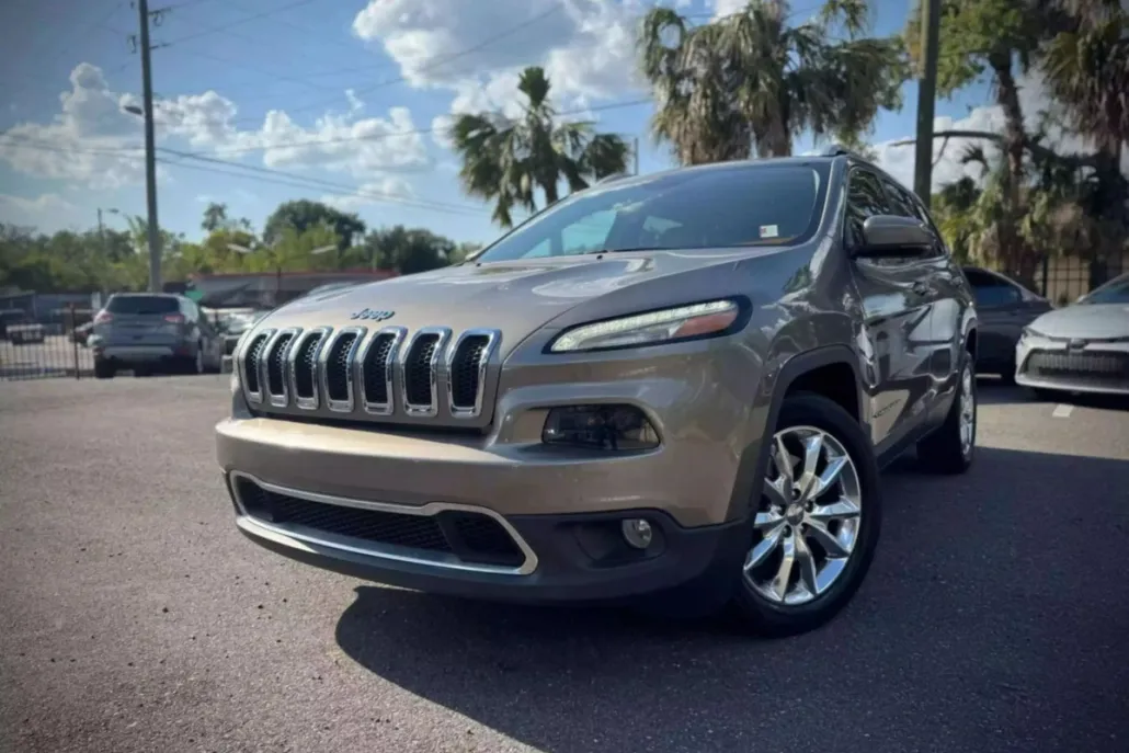 2016 Jeep Cherokee Limited Sport photo 1