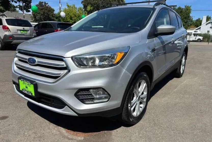 2018 Ford Escape SE photo 1