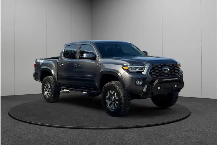 2022 Toyota Tacoma Double Cab TRD Off-Road photo 1