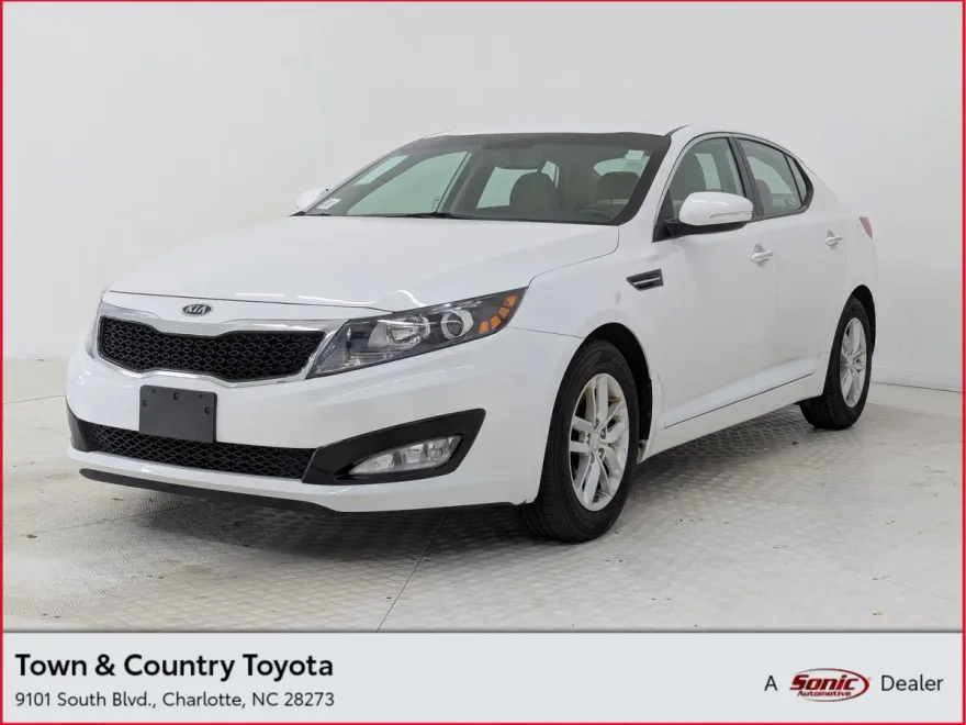 2012 Kia Optima LX photo 1
