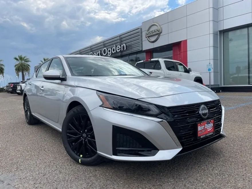 2025 Nissan Altima SV Special Edition photo 1