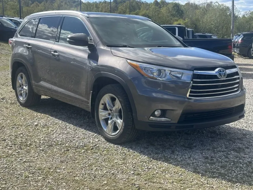 2016 Toyota Highlander Limited Platinum photo 1