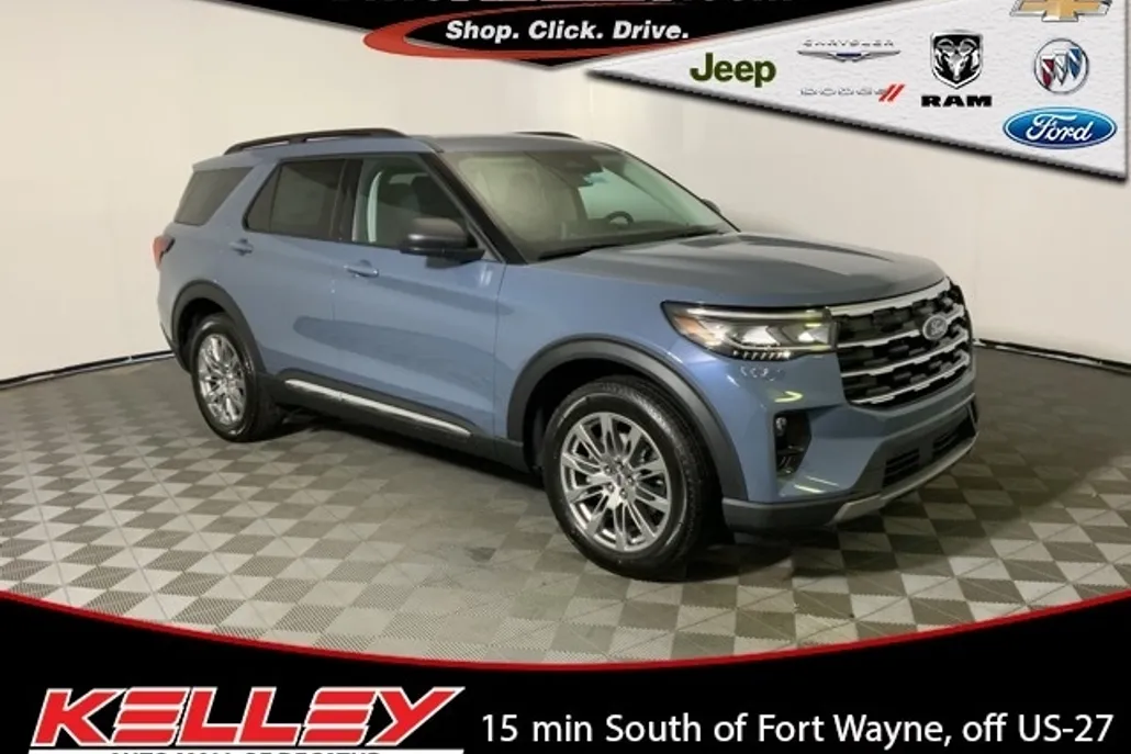 2025 Ford Explorer photo 1