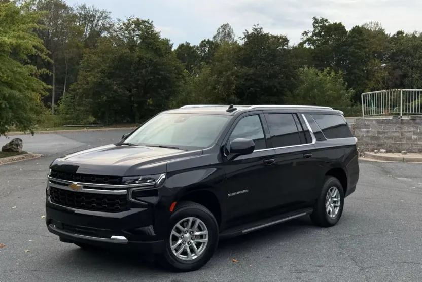 2024 Chevrolet Suburban LS photo 1