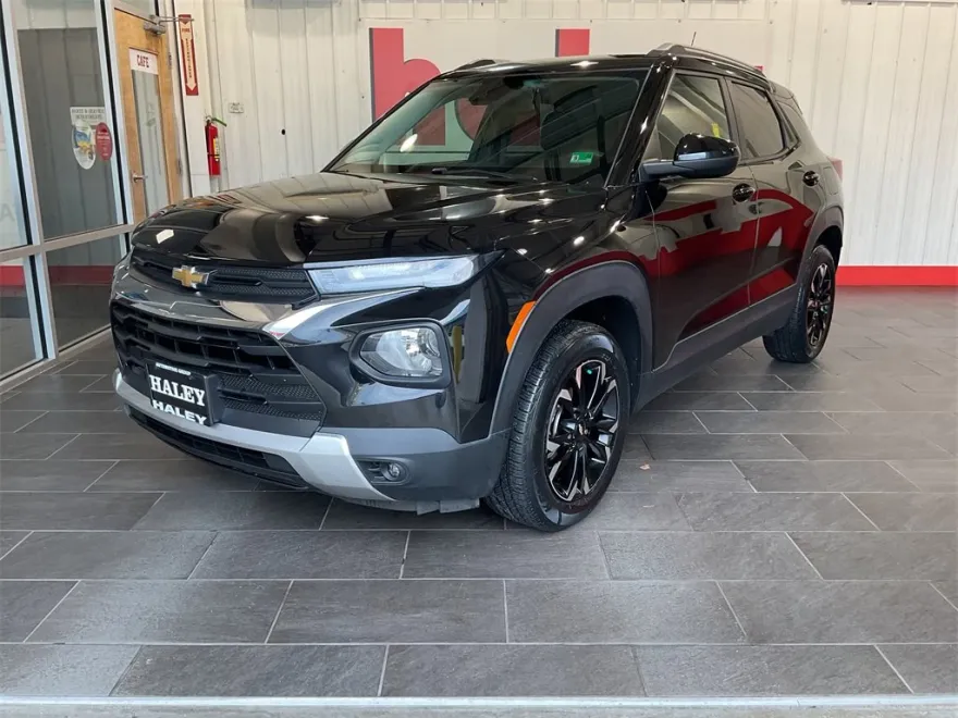 2023 Chevrolet Trailblazer LT photo 1