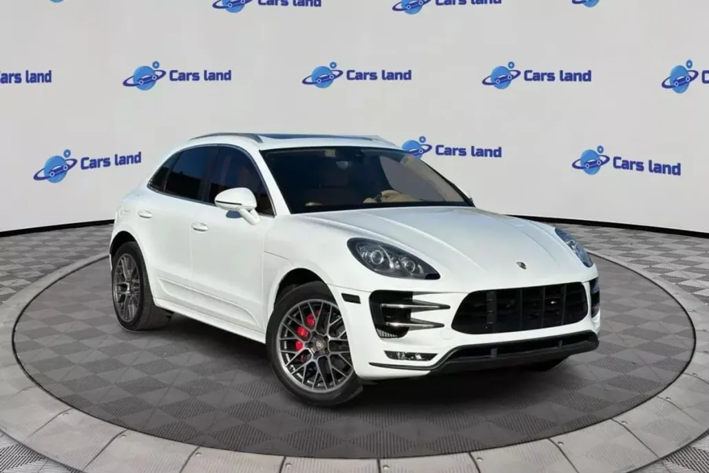 2016 Porsche Macan Turbo photo 1