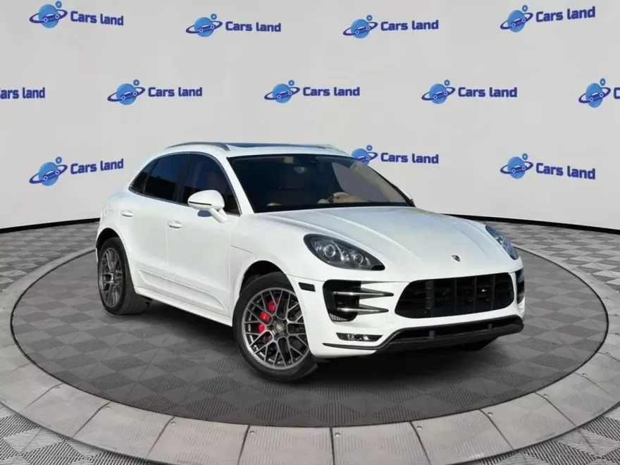2016 Porsche Macan Turbo photo 1