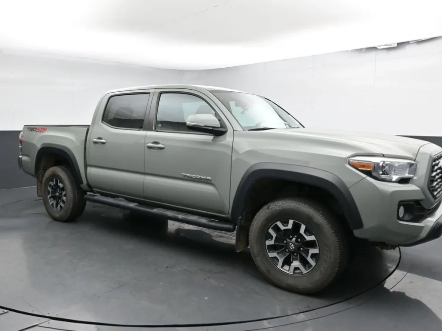 2022 Toyota Tacoma TRD Off-Road V6 photo 1