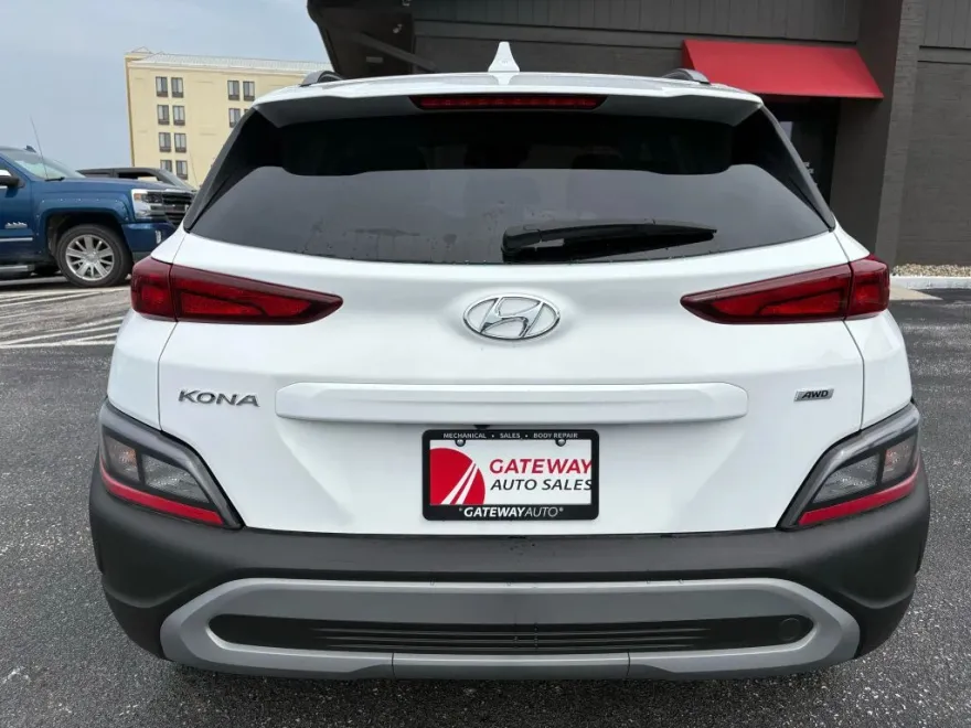 2023 Hyundai Kona SEL photo 1