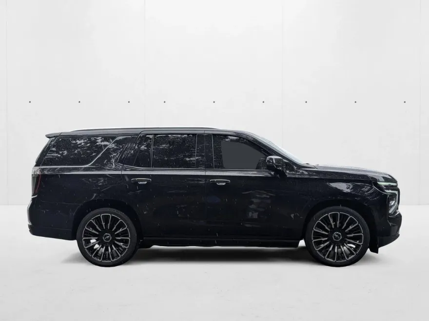 2025 Chevrolet Tahoe High Country photo 1