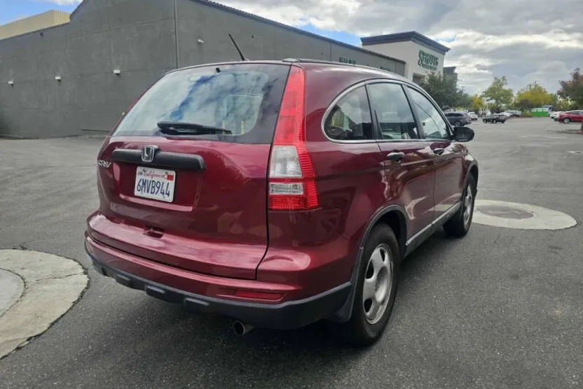 2010 Honda CR-V LX photo 1