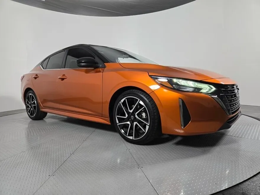 2024 Nissan Sentra SR photo 1
