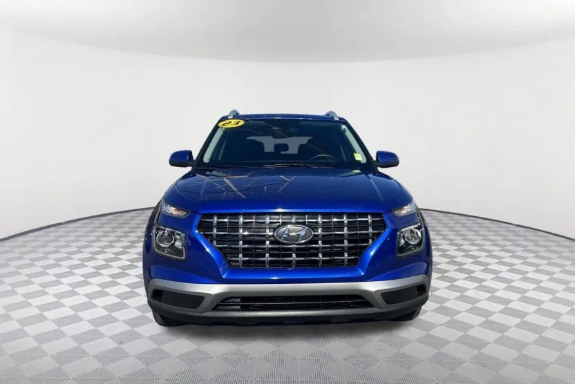 2023 Hyundai Venue SEL photo 1