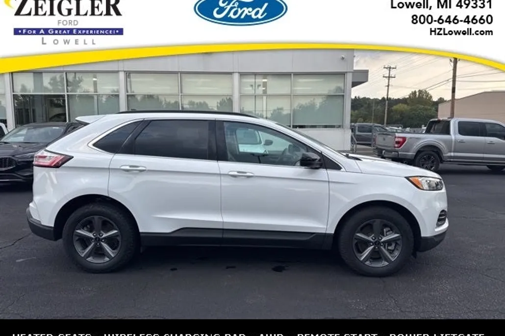 2022 Ford Edge SEL photo 1