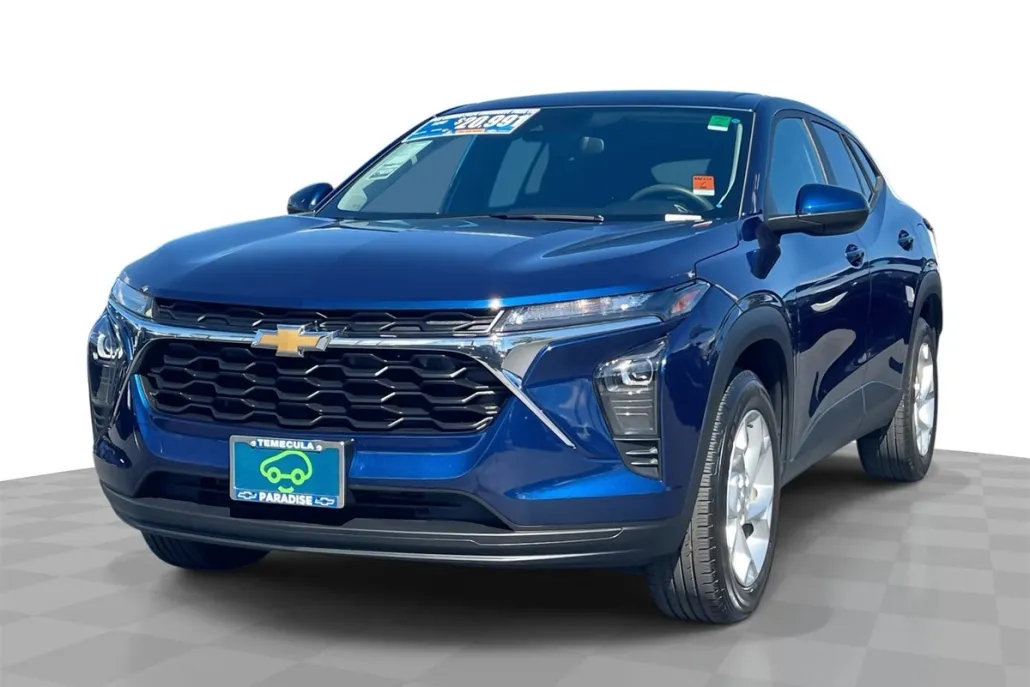 2024 Chevrolet Trax LS photo 1