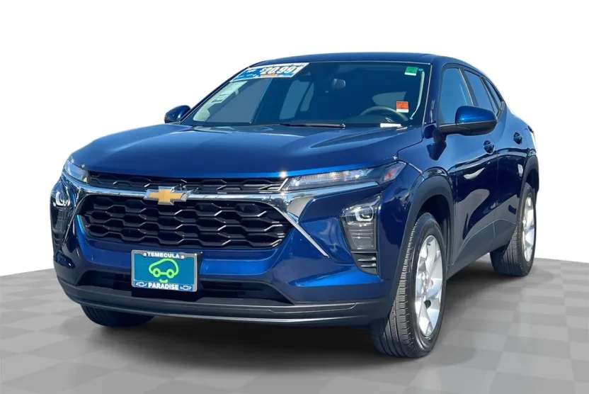 2024 Chevrolet Trax LS photo 1