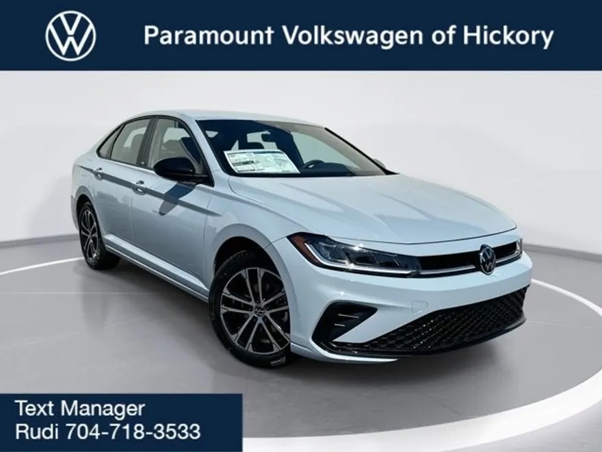 2025 Volkswagen Jetta Sport photo 1