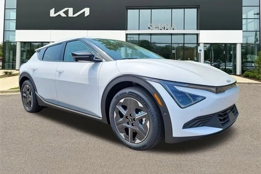 2025 Kia EV6 Light photo 1