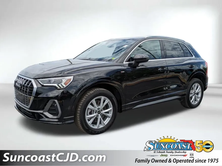 2024 Audi Q3 Premium S line photo 1
