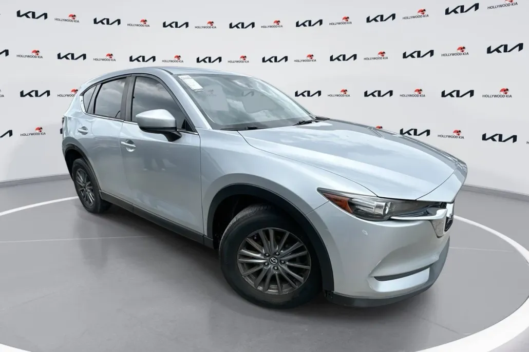 2019 Mazda CX-5 Touring photo 1