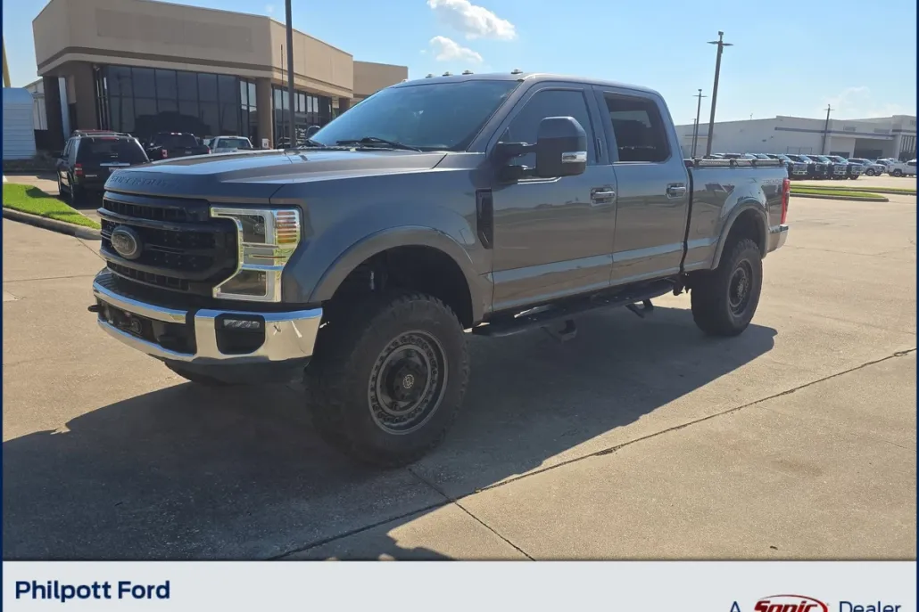 2022 Ford F-250 Lariat photo 1
