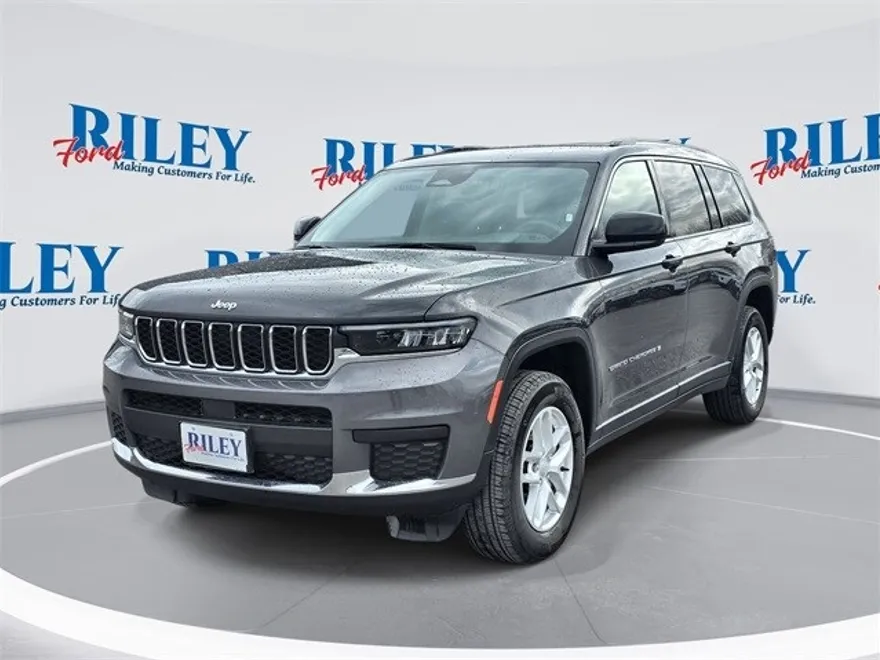 2024 Jeep Grand Cherokee Laredo photo 1