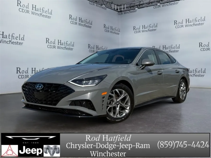2022 Hyundai Sonata SEL photo 1