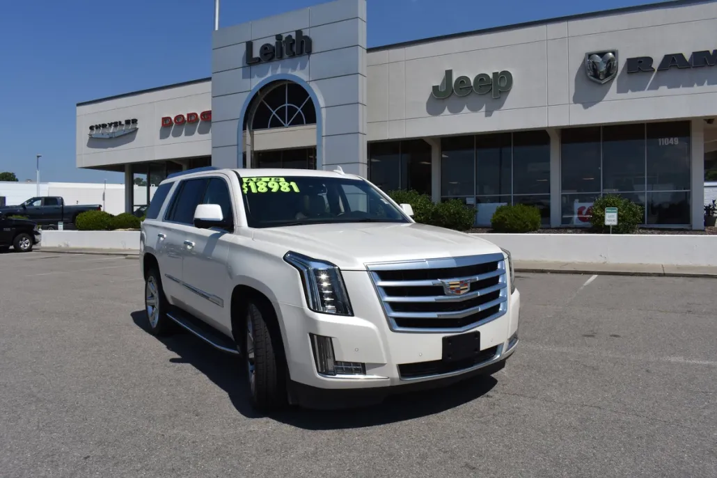 2015 Cadillac Escalade Luxury photo 1