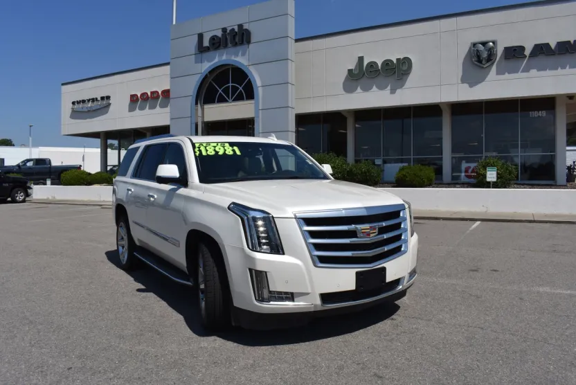2015 Cadillac Escalade Luxury photo 1